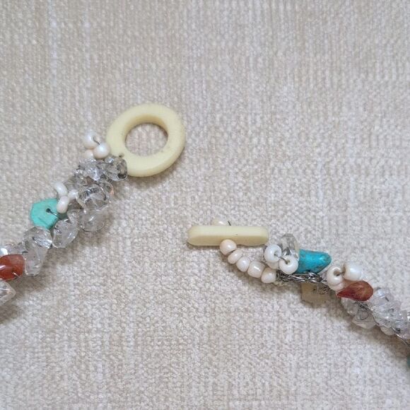 Elegant Hand Crafted 18" Multicolor Coastal Beaded Necklace - Picture 7 of 9